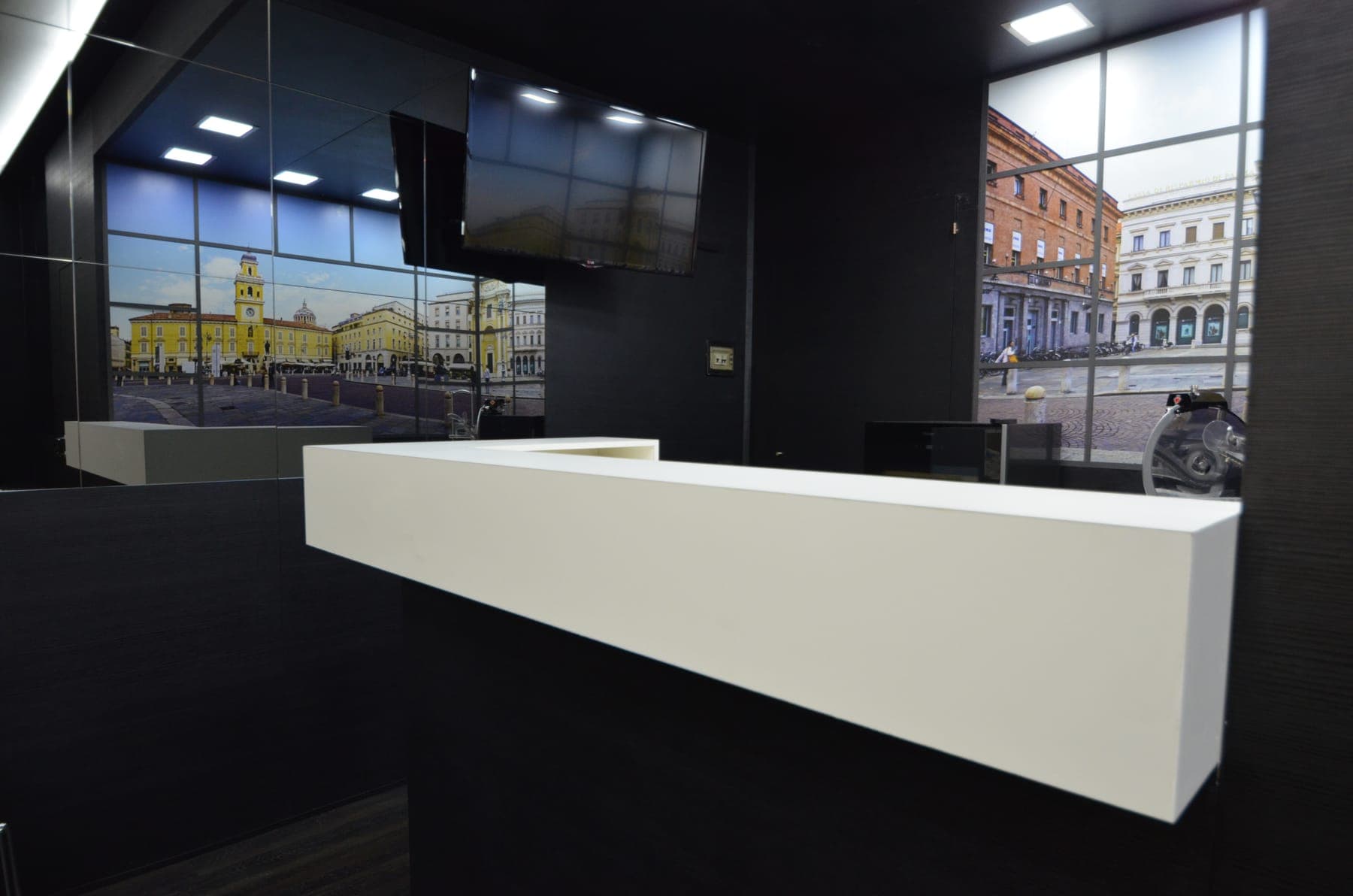 Arredamento su misura · allestimento Roxam